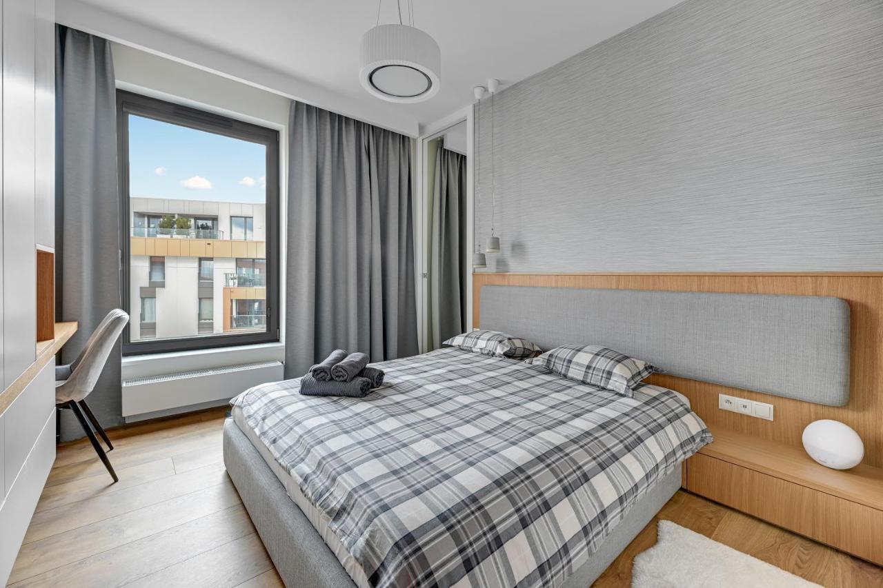 Premium Family & Business Old Town Riverside Apartment With Parking Γκντανσκ Εξωτερικό φωτογραφία