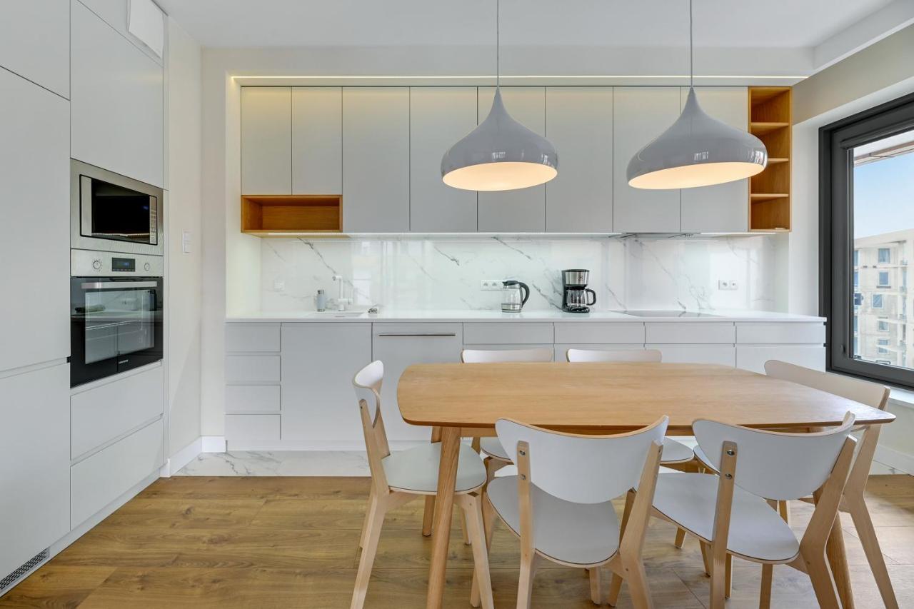 Premium Family & Business Old Town Riverside Apartment With Parking Γκντανσκ Εξωτερικό φωτογραφία