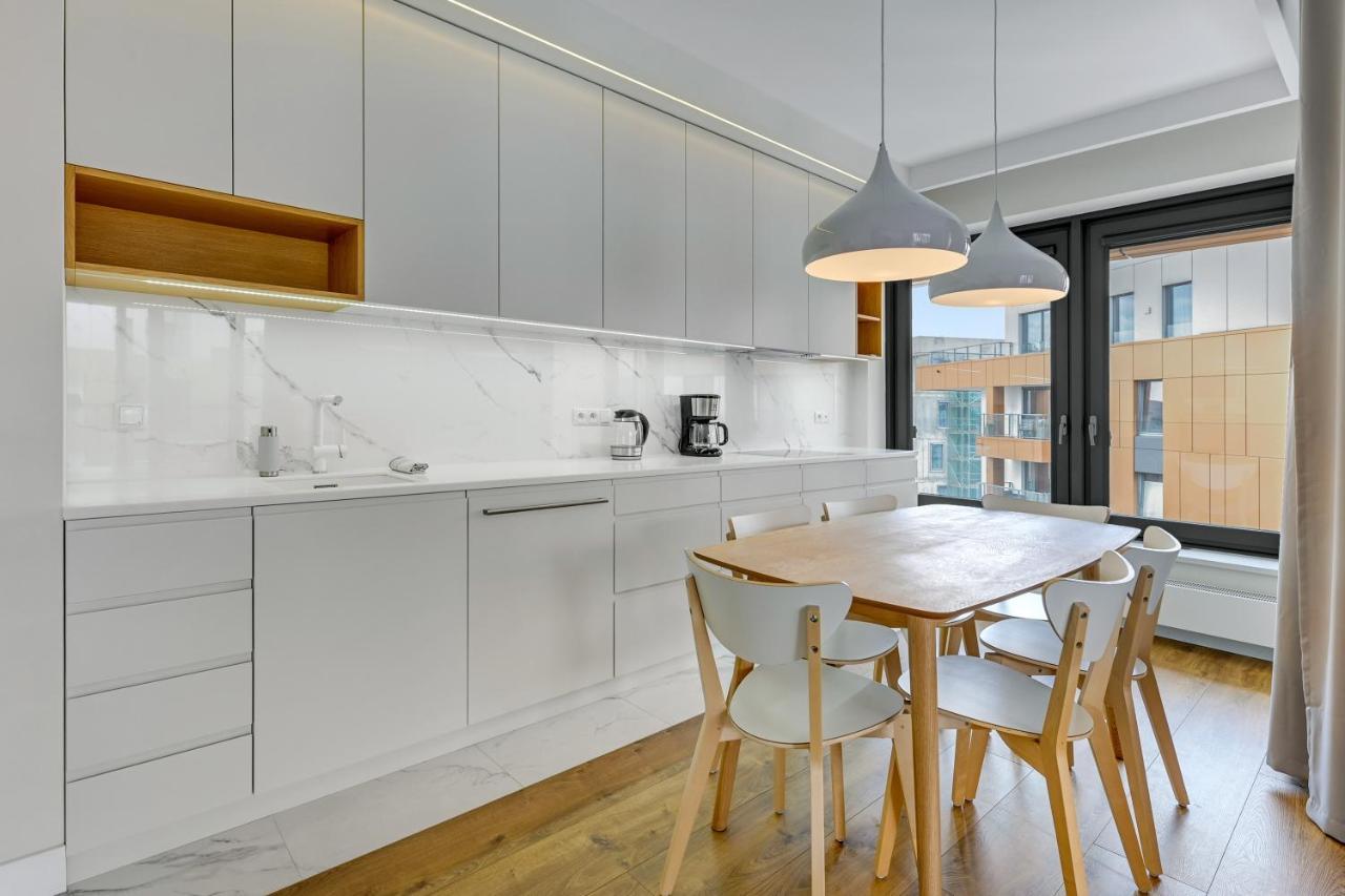 Premium Family & Business Old Town Riverside Apartment With Parking Γκντανσκ Εξωτερικό φωτογραφία