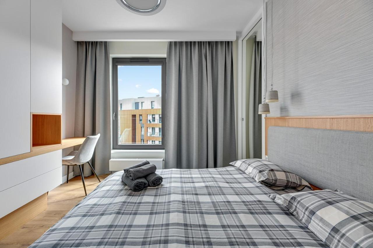 Premium Family & Business Old Town Riverside Apartment With Parking Γκντανσκ Εξωτερικό φωτογραφία